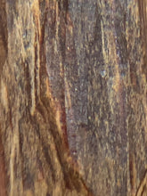 Load image into Gallery viewer, Old East Malaysian agarwood for collection - uthaiagarwood