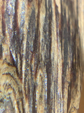 Load image into Gallery viewer, Old East Malaysian agarwood for collection - uthaiagarwood