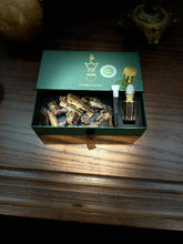 Load image into Gallery viewer, Trad Fakhir Gift Box