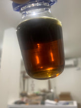 Load image into Gallery viewer, Dehan oud from vintage oud underwater