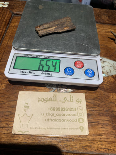 Old west Malaysian agarwood for collection - uthaiagarwood