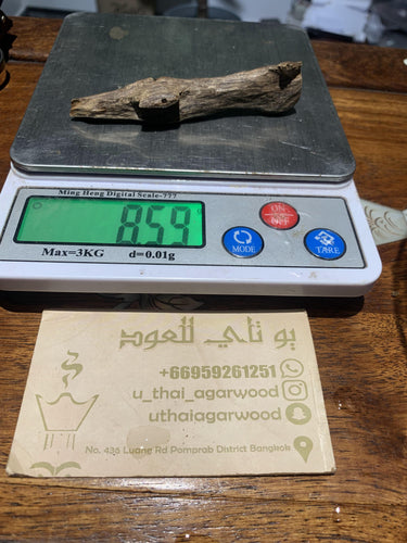 Old Cambodia agarwood for collection - uthaiagarwood