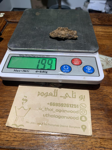 Old East Malaysian agarwood for collection - uthaiagarwood