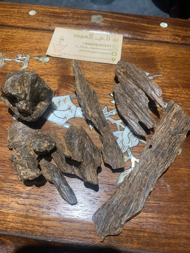 Vintage oud from Malaysia Sarawak fast sinking - uthaiagarwood