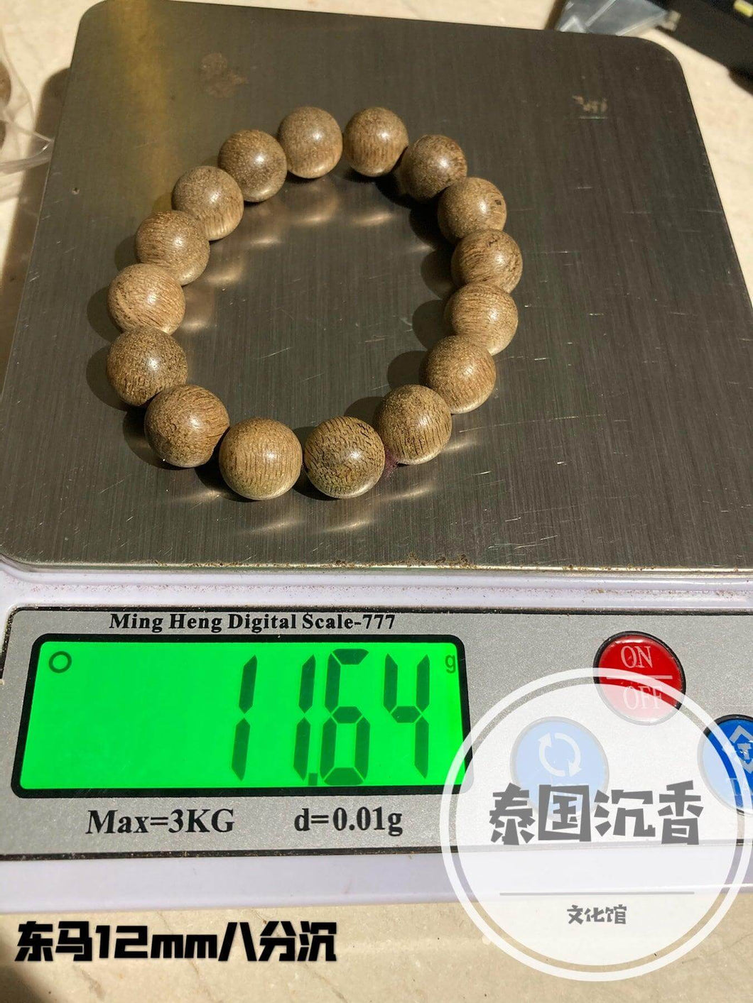 Bracelet made from natural East Malaydia agarwood 12mm - uthaiagarwood