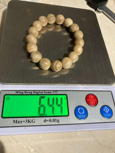 Bracelet made from natural malinau agarwood 12mm - uthaiagarwood